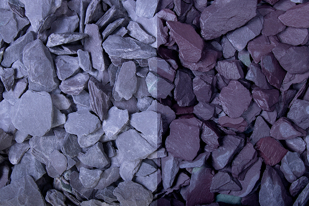 Canadian Slate lila 15-30 mm – Nahaufnahme trocken (links) und nass (rechts) im Vergleich