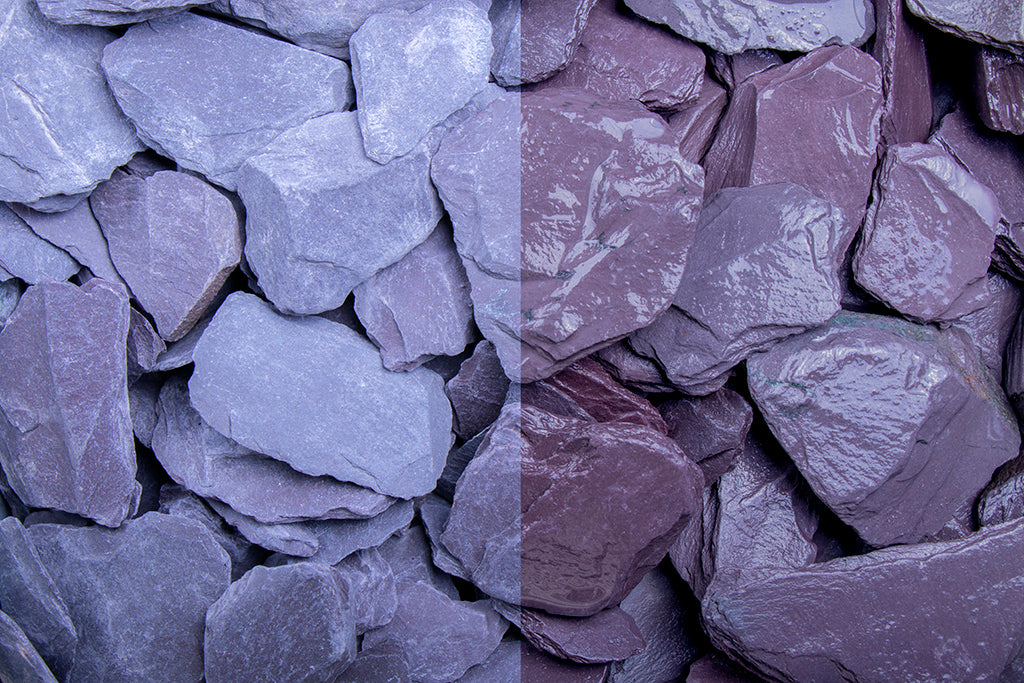 Canadian Slate lila 30-60 mm – Nahaufnahme trocken (links) und nass (rechts) im Vergleich
