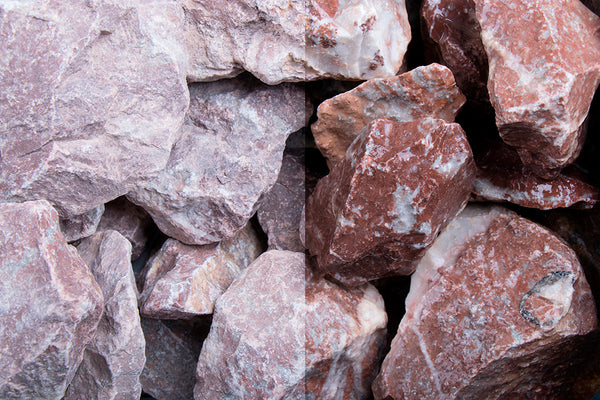 Classic Rocks SS 40-60 mm – Nahaufnahme trocken (links) und nass (rechts) im Vergleich