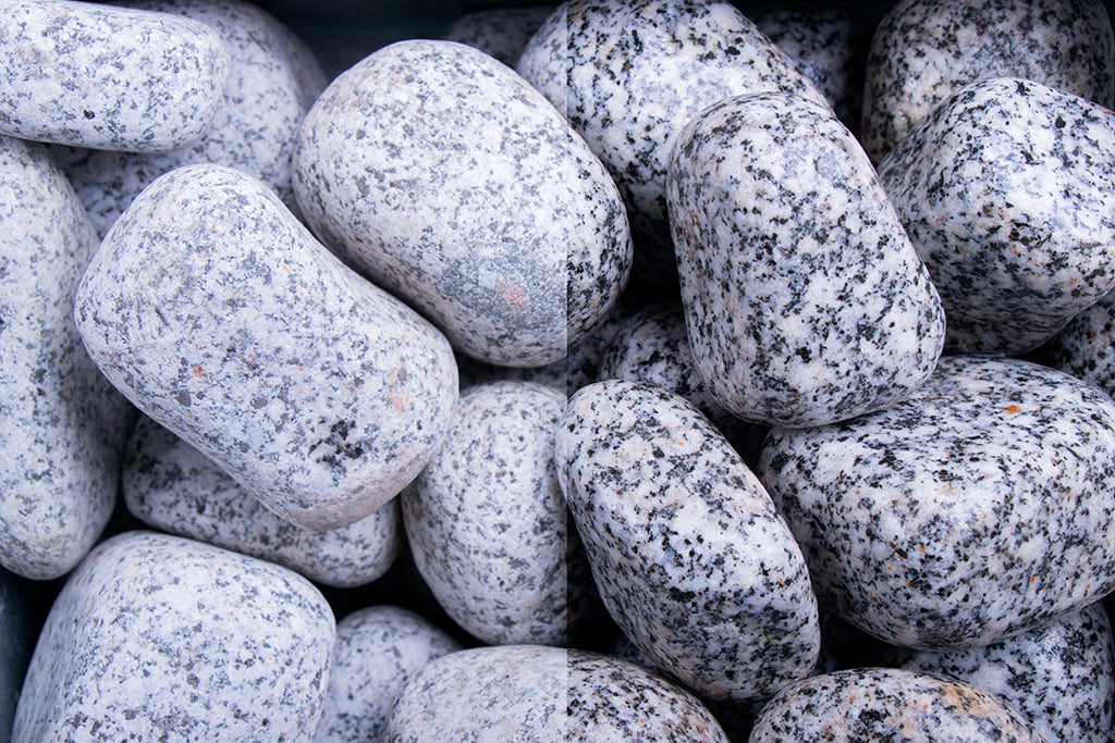 Gletscherkies Granit 40-60 mm – Nahaufnahme trocken (links) und nass (rechts) im Vergleich