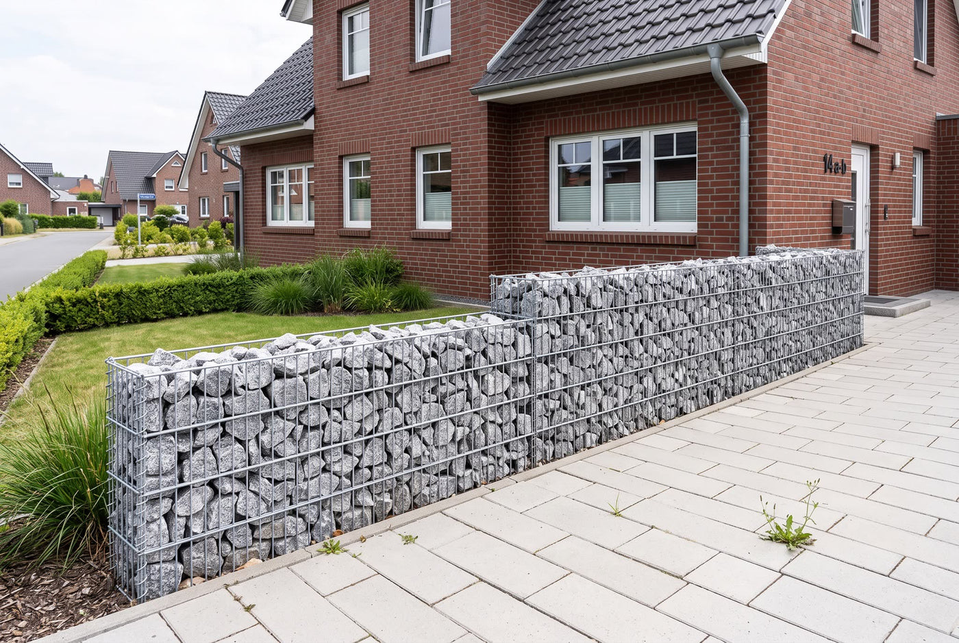 Granit Grau GS, 50-120 mm – Anwendungsbeispiel: in einer Gabionenwand