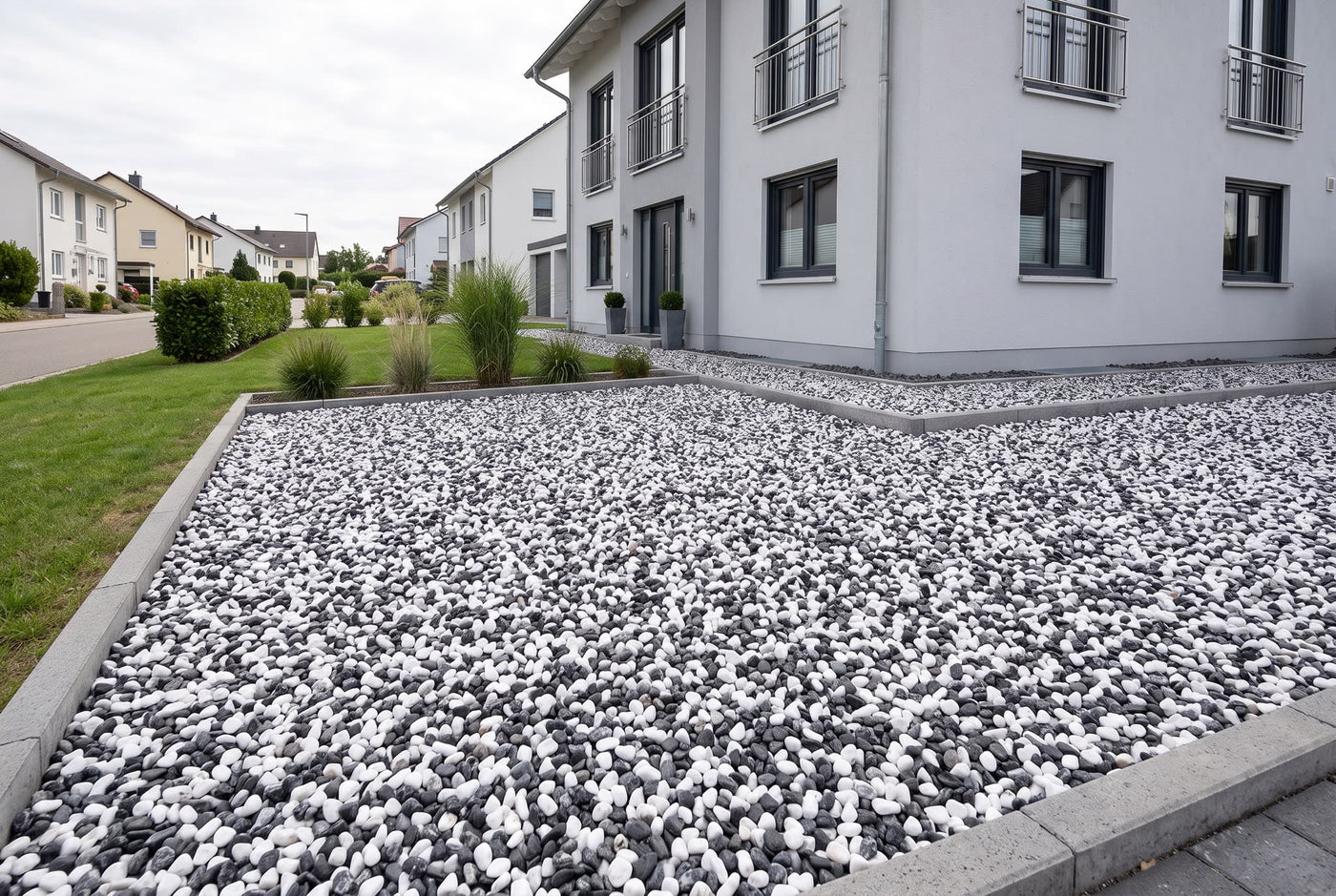 Panda getrommelt, 7-16 mm – Anwendungsbeispiel: als Einfahrt und Weg am Haus