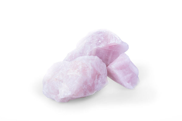 Rosenquarz Bruchsteine rosa, nass fotografiert