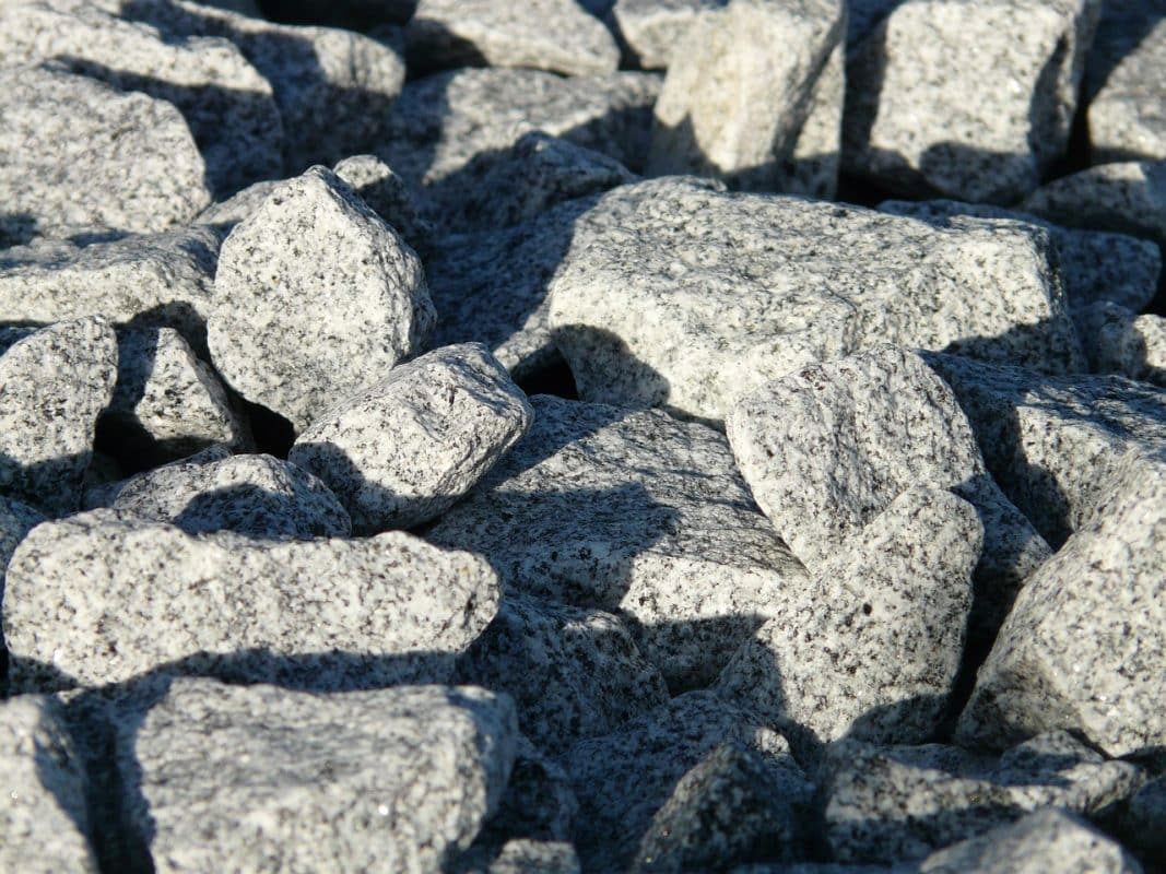 Steine für Gabionen aus Granit - Gabionenfüllung